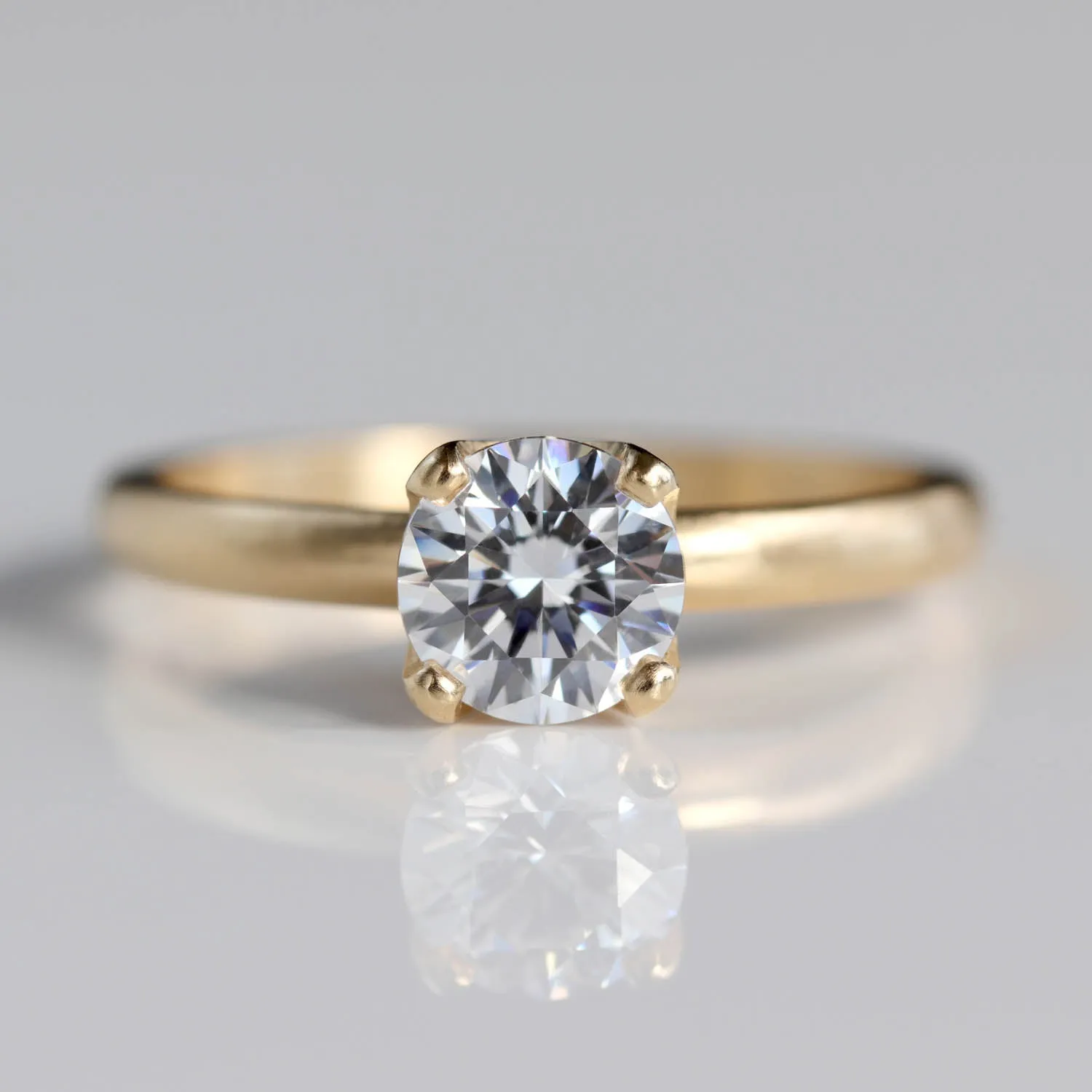 6mm Crown Solitaire •