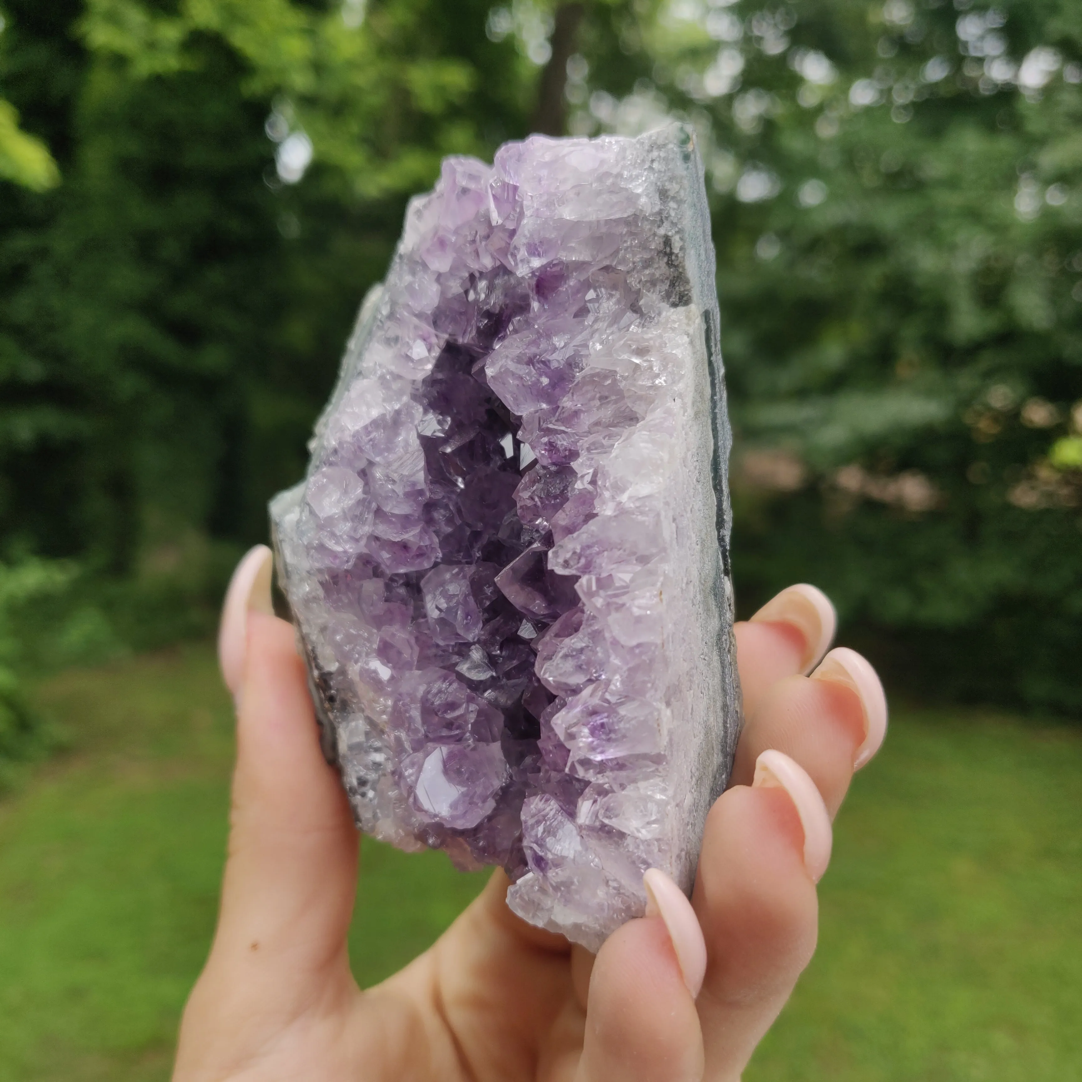 Amethyst Geode Free Form, Cut Base (#20)