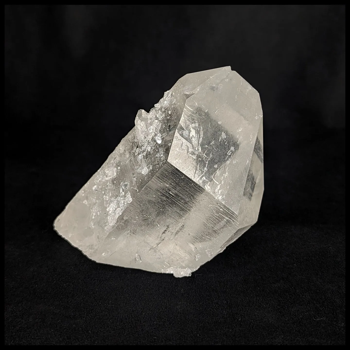 CLQ102 Clear Quartz Crystal