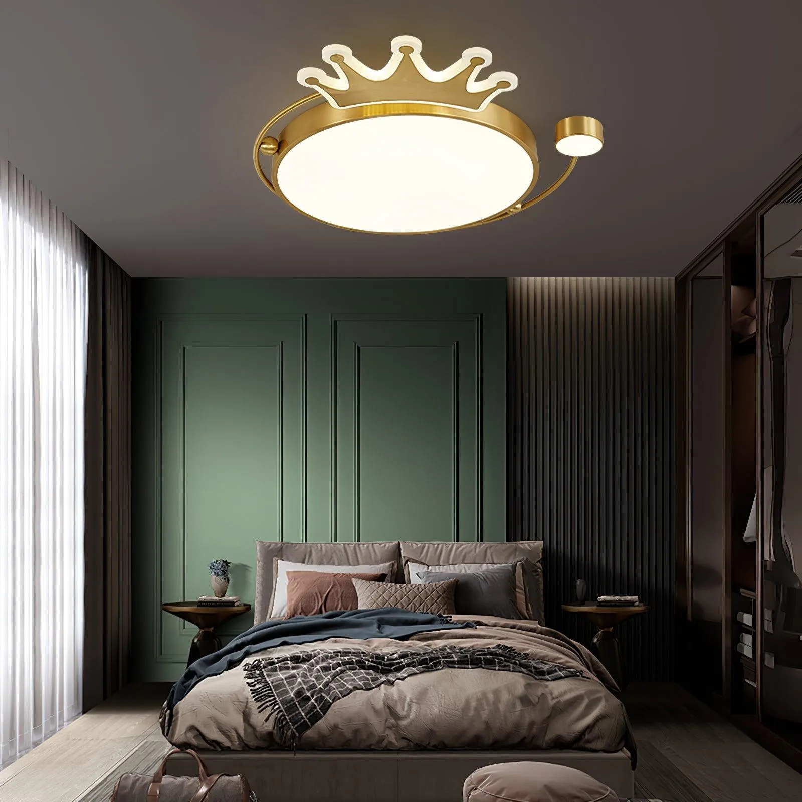 Crown Ceiling Light