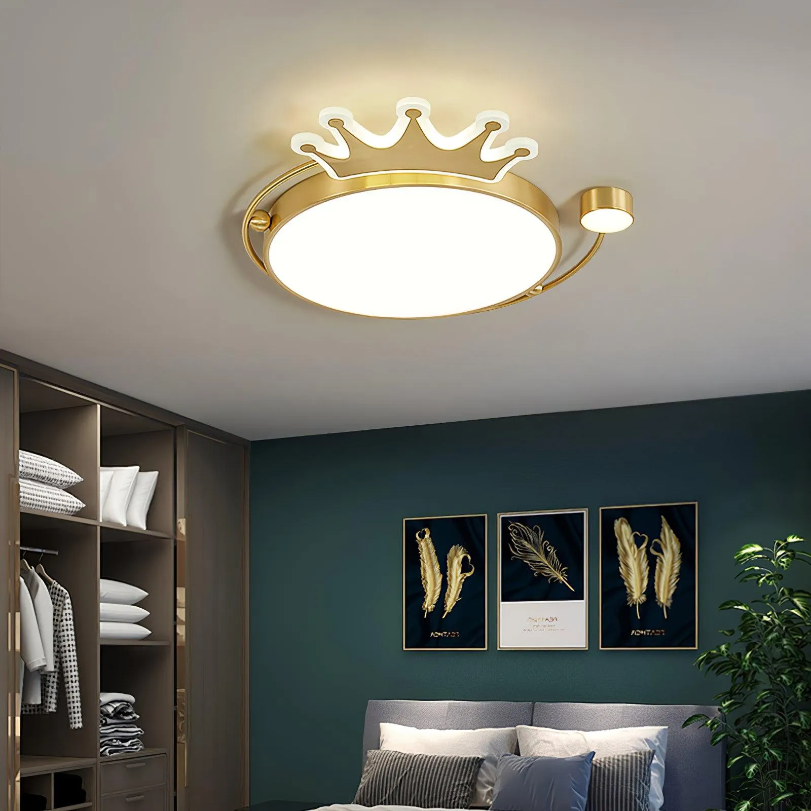 Crown Ceiling Light