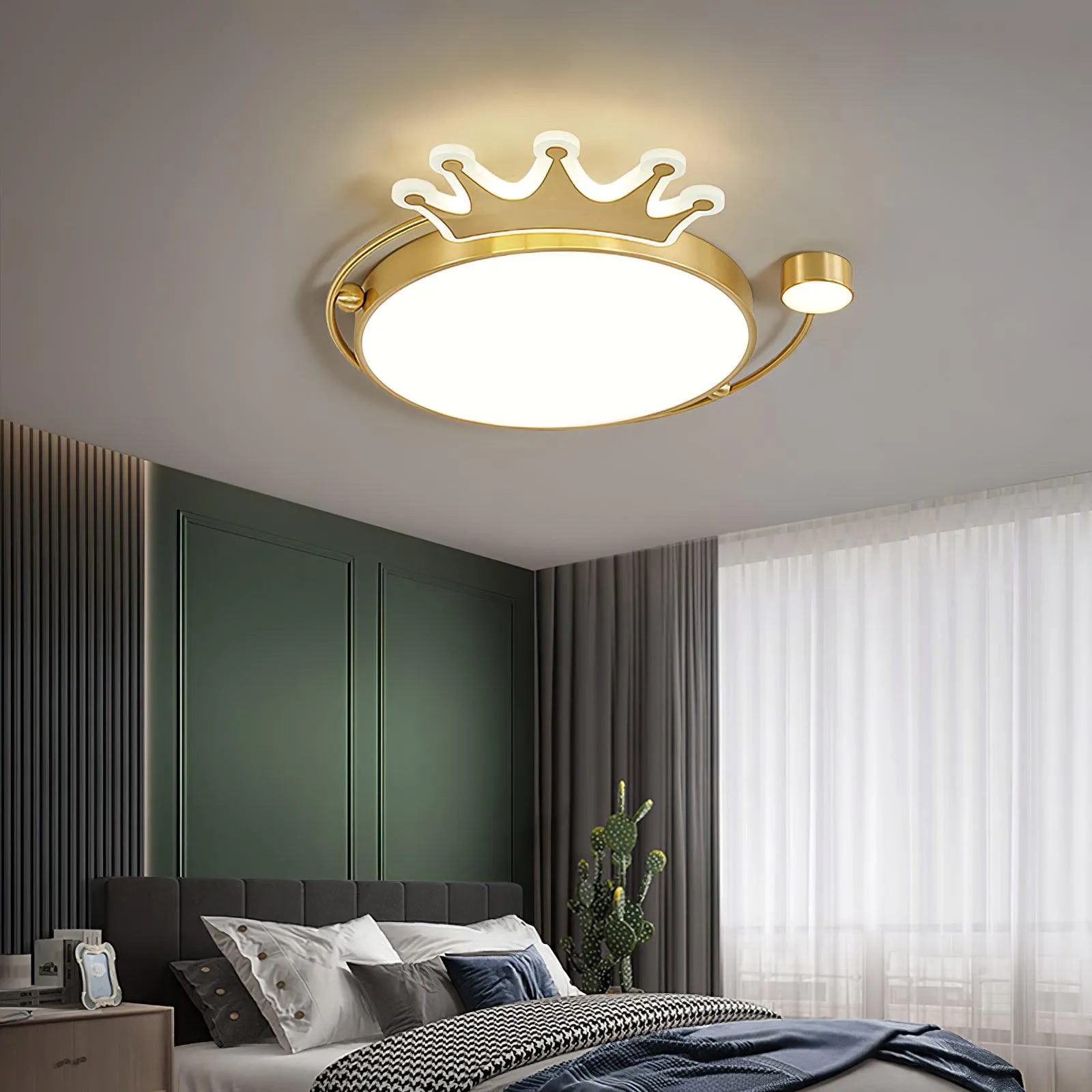 Crown Ceiling Light