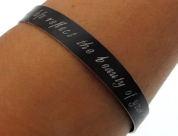 Engraved Message Memory Black Bracelet