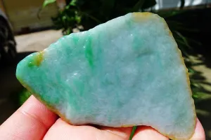 Natural Jade Rough Jadeite Raw (109g,7.8X6.7X1.1cm)