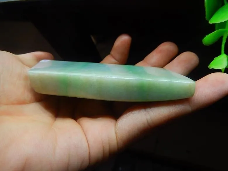 Natural Jade Rough Jadeite Raw (205g, 123X57X14.5mm)