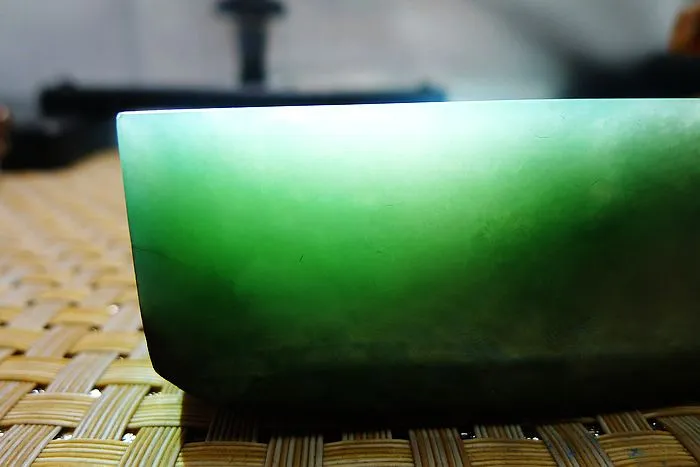 Natural Jade Rough Jadeite Raw (212g,8.6X3.1X2.8m)