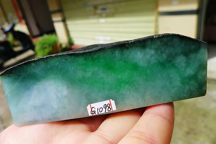 Natural Jade Rough Jadeite Raw (212g,8.6X3.1X2.8m)