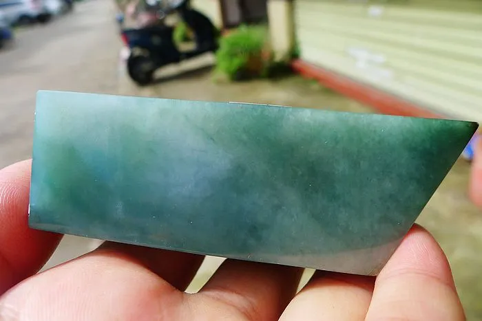 Natural Jade Rough Jadeite Raw (212g,8.6X3.1X2.8m)