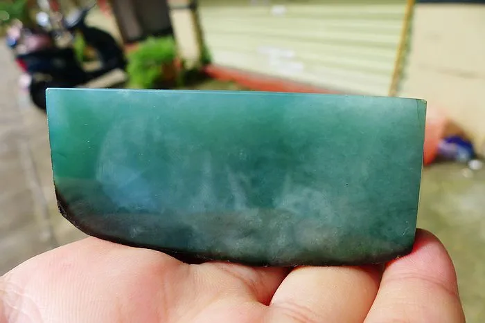 Natural Jade Rough Jadeite Raw (212g,8.6X3.1X2.8m)