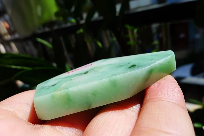 Natural Jade Rough Jadeite Raw (36g,5.7X3.3X0.8cm)