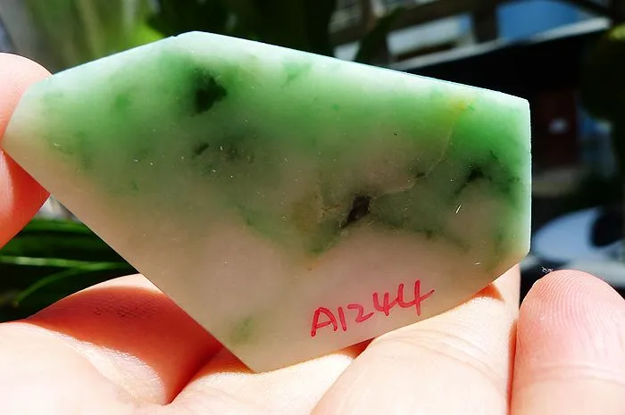 Natural Jade Rough Jadeite Raw (36g,5.7X3.3X0.8cm)