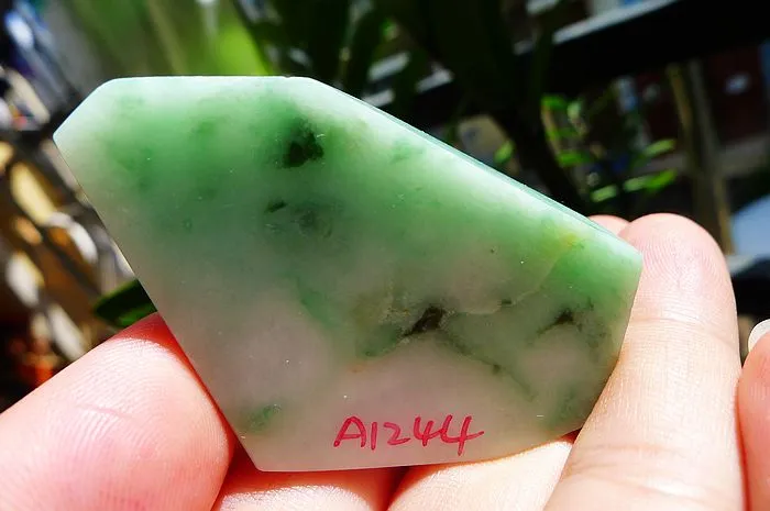 Natural Jade Rough Jadeite Raw (36g,5.7X3.3X0.8cm)