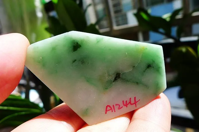 Natural Jade Rough Jadeite Raw (36g,5.7X3.3X0.8cm)