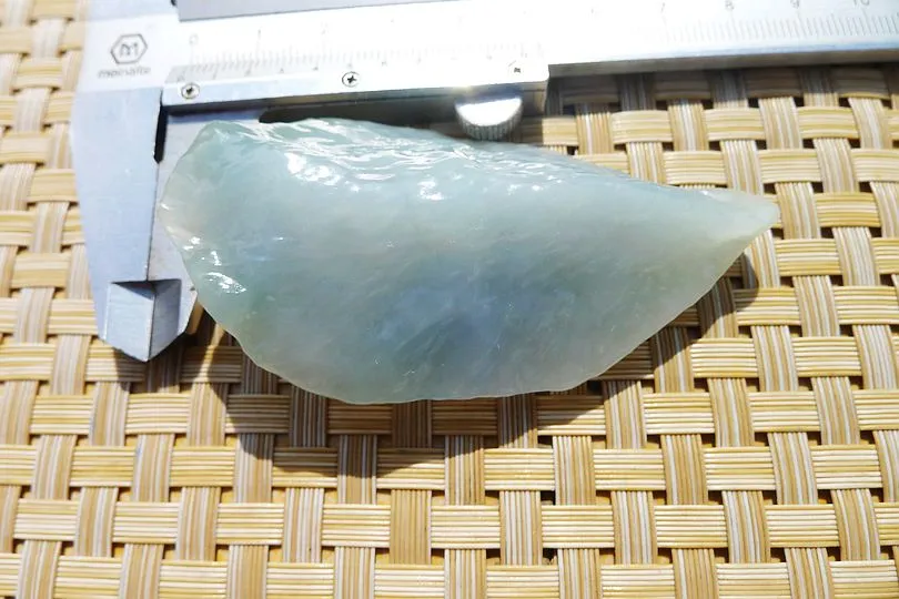 Natural Jade Rough Jadeite Raw (62g,7.2X3.6X1.8cm)