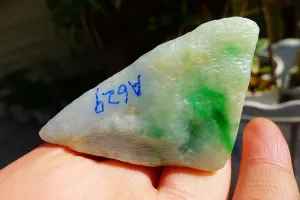 Natural Jade Rough Jadeite Raw (85g,5.7X4.1X3.1cm)