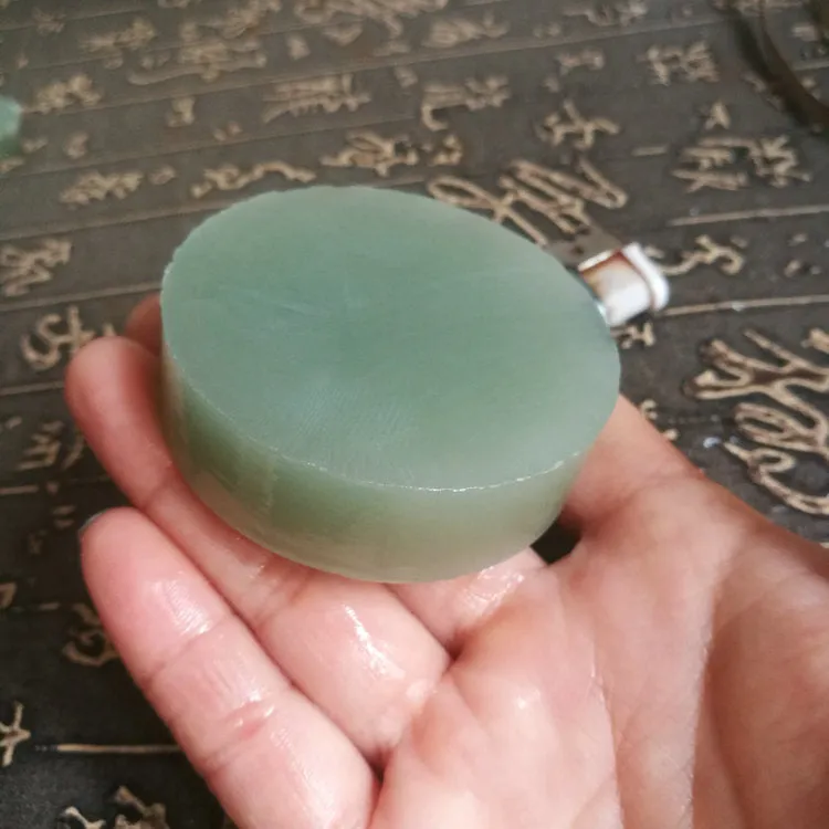 Natural Kunlun Jade Rough Nephrite Raw (129g, 5.7X1.7cm)