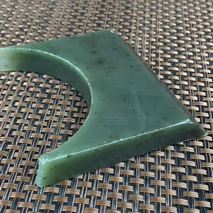 Natural Kunlun Jade Rough Nephrite Raw (161g,8.1X4.4X1.4cm)