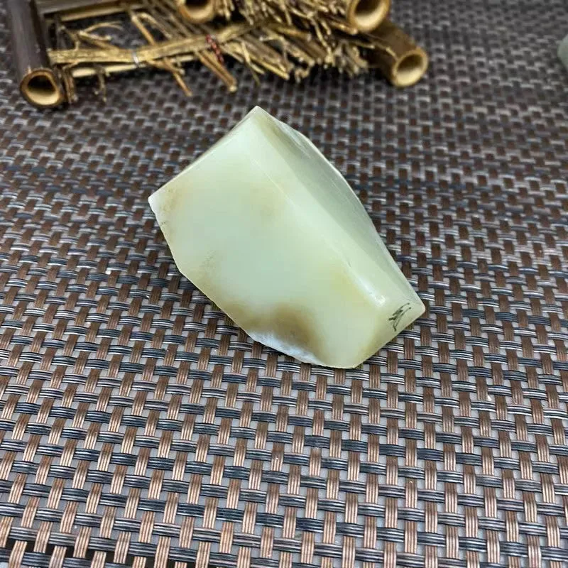 Natural Kunlun Jade Rough Nephrite Raw (168g,6.0X5.7X3.2cm)