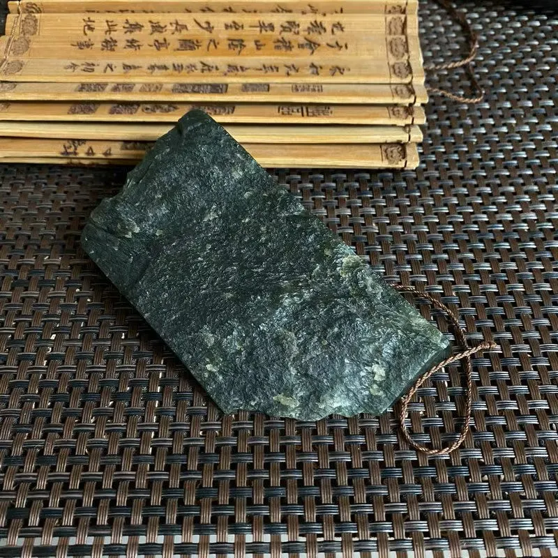 Natural Kunlun Jade Rough Nephrite Raw (256g,9.5X5.7X3.5cm)