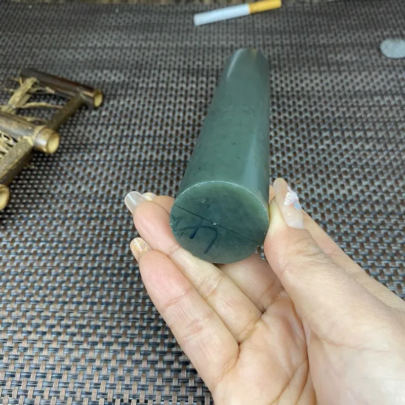 Natural Kunlun Jade Rough Nephrite Raw (631g,3.5X2.1cm)