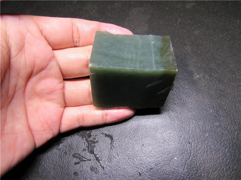 Natural Kunlun Jade Rough Nephrite Raw (66.06g, 39X35X46mm)