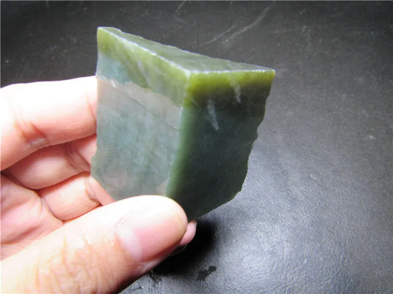 Natural Kunlun Jade Rough Nephrite Raw (66.06g, 39X35X46mm)