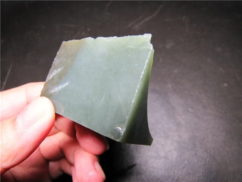 Natural Kunlun Jade Rough Nephrite Raw (66.06g, 39X35X46mm)