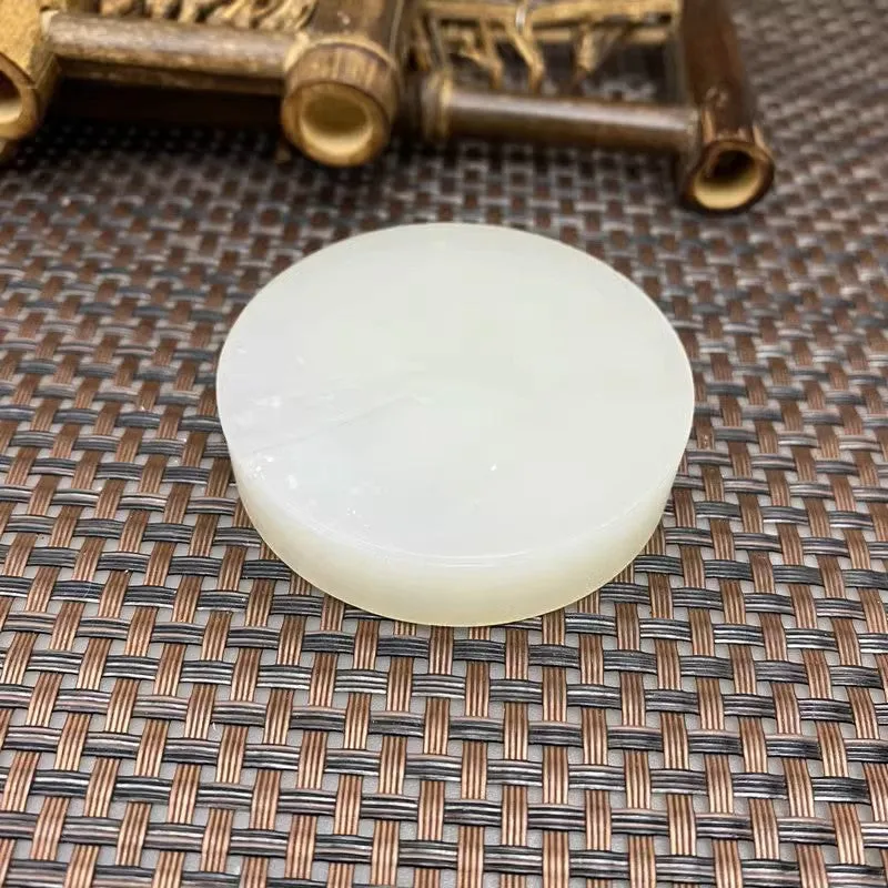 Natural Kunlun Jade Rough Nephrite Raw (92g,5.5X1.3cm)