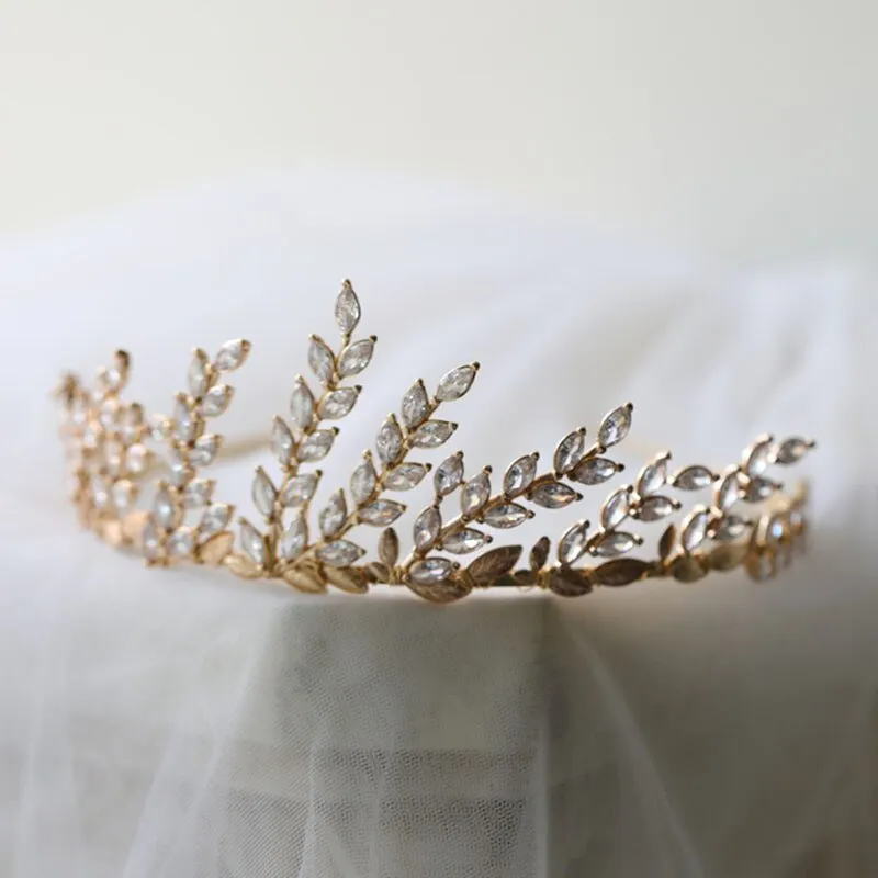 Reina Tiara Crown