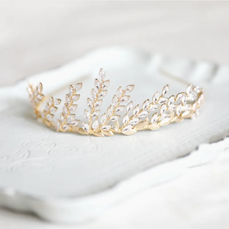 Reina Tiara Crown