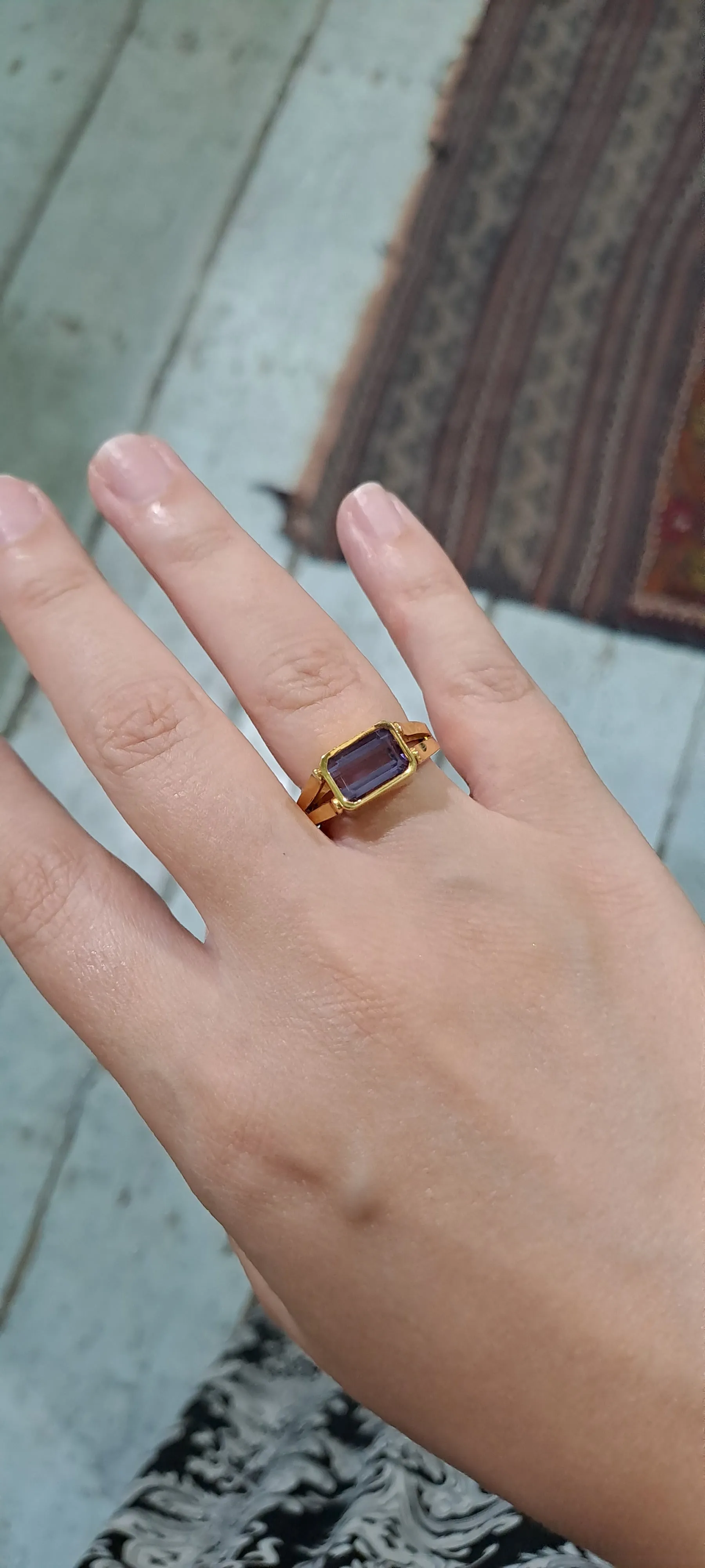 Ring in 18k Gold with Amethyst (B-46)